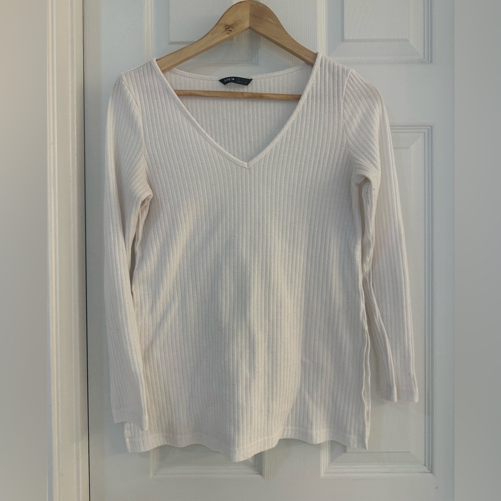SHEIN White Ribbed V-Neck Long Sleeve Top – Small